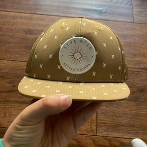 Live Wild Little Things hat size small